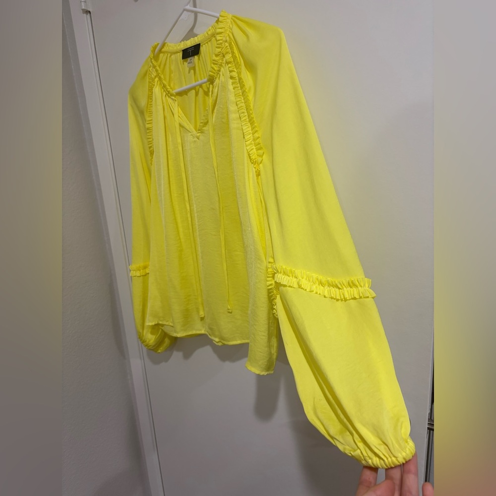 TAHARI Like New Yellow Balloon-sleeve Blouse, Small - Picture 5 of 7